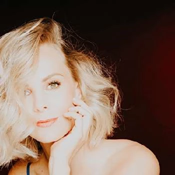 Manuela Ímaz - Parents, Networth, Bio, Birthdate, Family Wiki & More