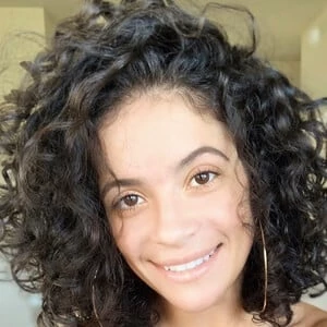 Kelly Marcelino - Family, Bio, Birthday, Family, Income & More