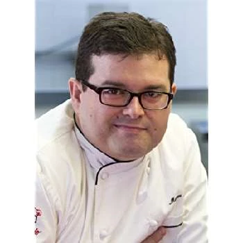 Marcos Morán - Age, Bio, Birthdate, Family, Networth & More