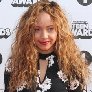 Sammi Maria Biography