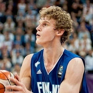 Lauri Markkanen - Age, Bio, Birthdate, Family, Networth & More