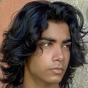 Warren Martin - Family, Bio, Birthday, Family, Income & More