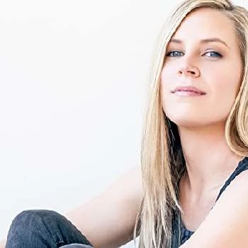 Mary Grill - Age, Bio, Birthdate, Family, Networth & More