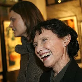 Mary Jo Deschanel - Bio, Networth, Family, Age, Birthdate & More