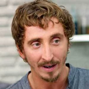 Iván Massagué - Family, Bio, Birthday, Family, Income & More