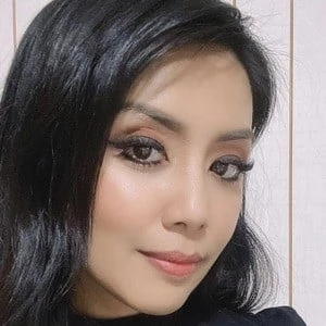Diah Mastura - Bio, Networth, Family, Age, Birthdate & More