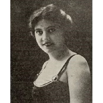 Maude Hill - Age, Height, Birthdate, Bio, Family, Networth & More