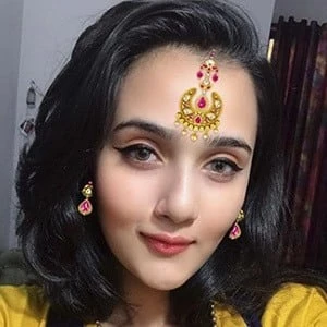 Riya Mavi - Family, Bio, Birthdate,Age, Networth , Wiki& More