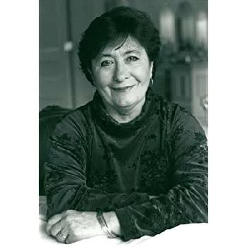 Mavis Nicholson - Biography, Birthday, Family, Wki, Networth & More