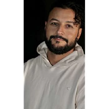 Mazi Khalighi - Age, Bio, Birthdate, Family, Networth & More