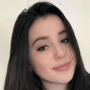 marinaswrld - Bio, Networth, Family, Age, Birthdate & More