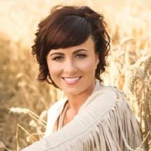 Lisa McHugh Biography