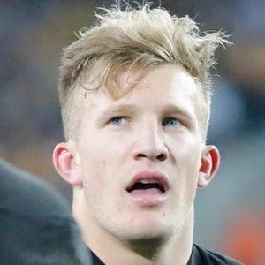Damian McKenzie Biography