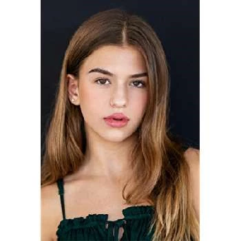 McKenzie Hays - Age, Bio, Birthdate, Family, Networth & More