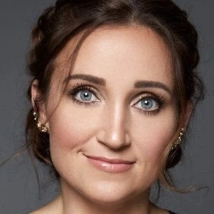 Mindy McKnight Biography