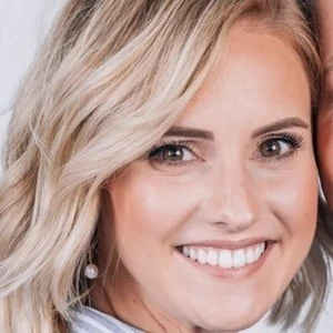 Ellie Mecham Biography