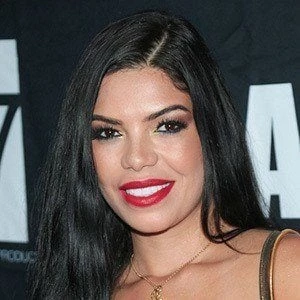 Suelyn Medeiros Biography