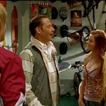 Megan Nicol - Age, Bio, Birthdate, Family, Networth & More