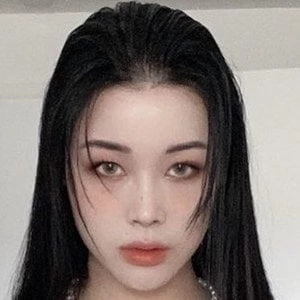 Emily Mei Biography