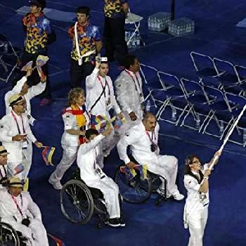 Meichern Lim - Age, Bio, Birthdate, Family, Networth & More