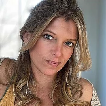 Melanie Sisco - Age, Bio, Birthdate, Family, Networth & More