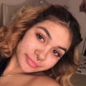 MelanieCrayCray Biography