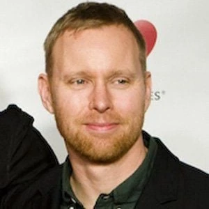 Nate Mendel Biography