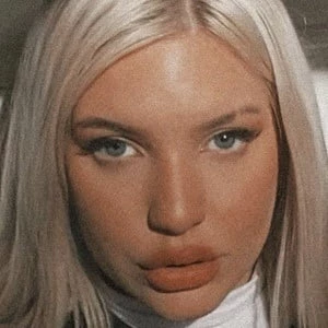Karen Méndez Biography