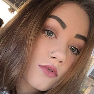 Elizabeth Mendoza Biography