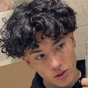 Amador Meza - Income, Birthday, Family, Bio, Networth & More