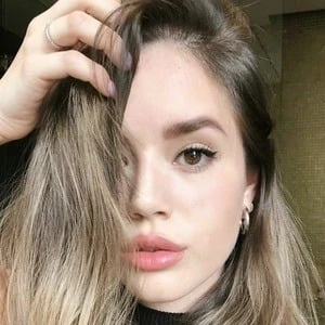 Saraí Meza - Bio, Networth, Family, Age, Birthdate & More