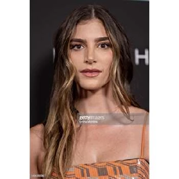 Mia Challis - Age, Bio, Birthdate, Family, Networth & More