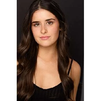 Mia Schexnaydre - Age, Bio, Birthdate, Family, Networth & More