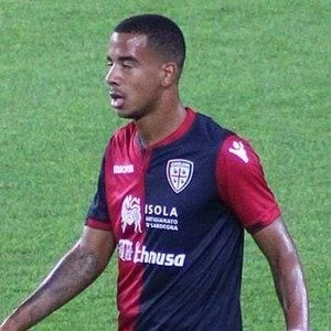 Senna Miangue - Age, Height, Birthdate, Bio, Family, Networth & More