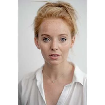 Michaela Longden Biography