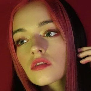 Emily Middlemas - Age, Bio, Birthdate, Family, Networth & More