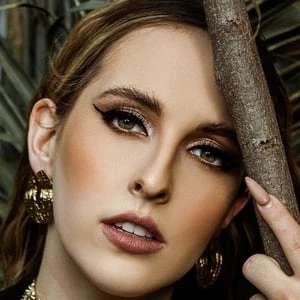 Kim Migneault - Parents, Networth, Bio, Birthdate, Family Wiki & More