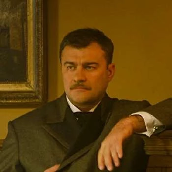Mikhail Porechenkov Biography