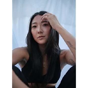 Miki Ishikawa Biography