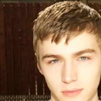 Miles Heizer - Networth, Bio,Birthdate, Family, Wiki & More
