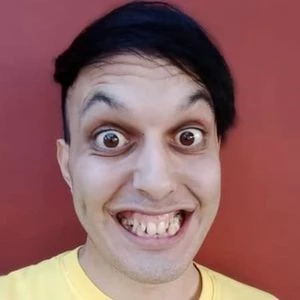 Maxi Miller - Height, Bio, Wiki, Family, Birthplace, Networth & More