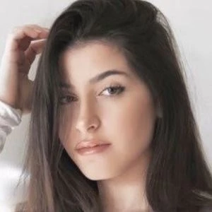 Paige Mills Biography