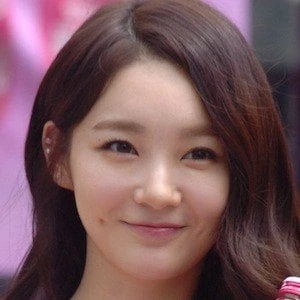 Kang Min-kyung Biography