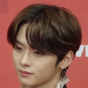 Lee Know - Bio, Networth, Family, Age, Birthdate & More