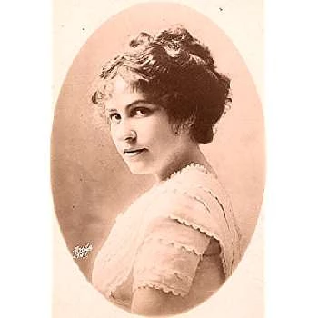 Minnie Allen - Age, Bio, Birthdate, Family, Networth & More