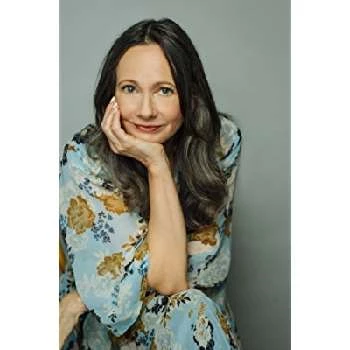 Miriam Smith - Age, Bio, Birthdate, Family, Networth & More