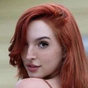 Missbrisolo Biography