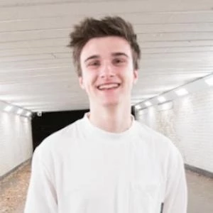 Oscar Mitchell - Networth, Bio, Wiki, Family, Birthday, Networth & More