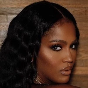 Shayla Mitchell Biography