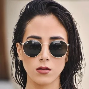 Emma Mizrahi - Adderess, Bio, Birthdate, Family, Wiki & More